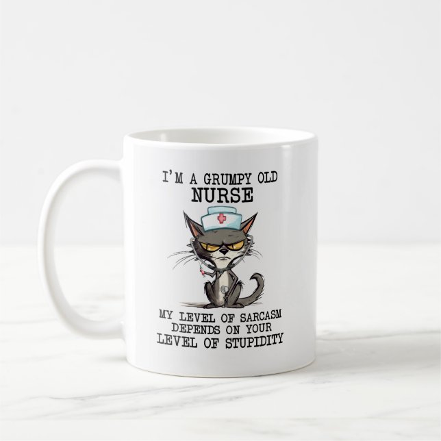 Mug Fun Grumpy Old Nurse (Gauche)