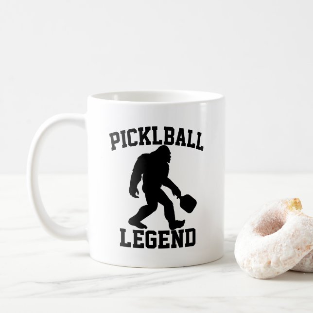 Mug Funny Bigfoot Pickleball Legend (Avec donut)