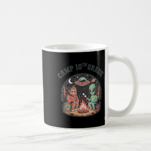 Mug Funny Camp Out 10e année Camping Bigfoot Alien C