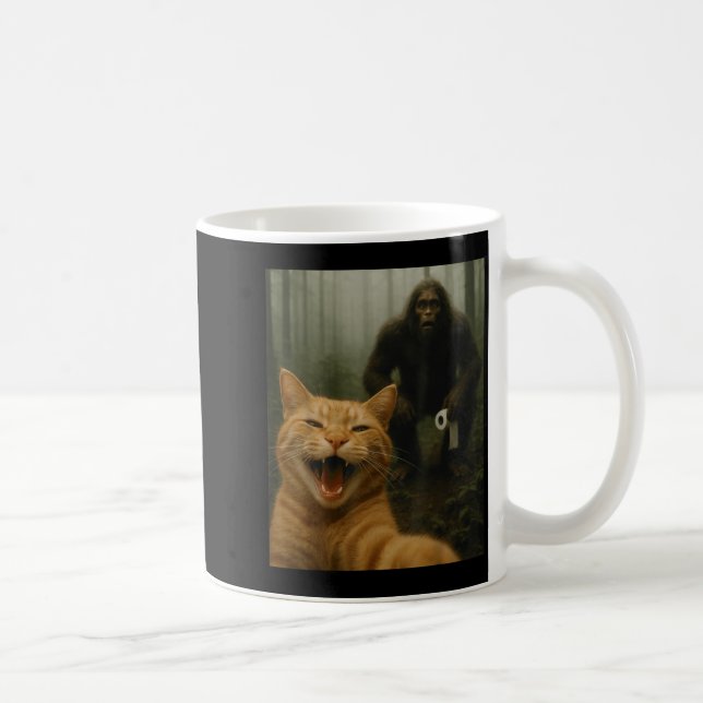 Mug Funny Cat Surprised Happy Selfie With Bigfoot Sasq (Droite)