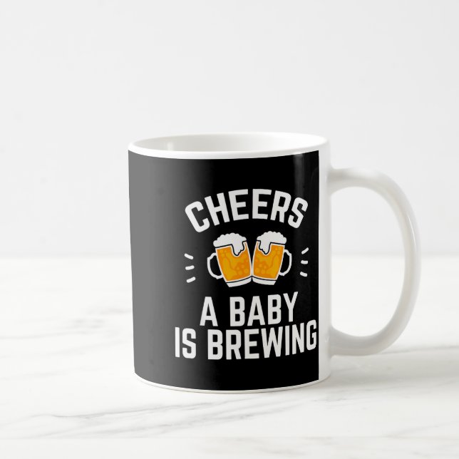 Mug Funny New Dad Baby Shower Cheers A Baby Is Brewing (Droite)