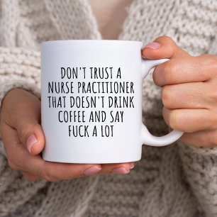 Mug Funny Nurse Praticien Cadeau NP Grad femme médical