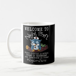 Mug Funny Owl Night Shift Infirmière inscrite Scrub In