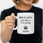 Mug Funny Personnalisé<br><div class="desc">Une tasse en papier élégante et ludique avec un design moderne et l'inscription charmante, "Apportez-moi un café et dites-moi que je suis jolie." Cette tasse est facilement personnalisable avec un nom, une marque ou des informations supplémentaires, ce qui en fait un choix idéal pour toutes les occasions avec un sens...</div>