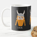 Mug Funny Viking Personnalisé<br><div class="desc">Un Viking amusant, parfait pour vos Scandinaves préférés. Art original de Nic Squirrell. Modifiez le nom pour personnaliser.</div>