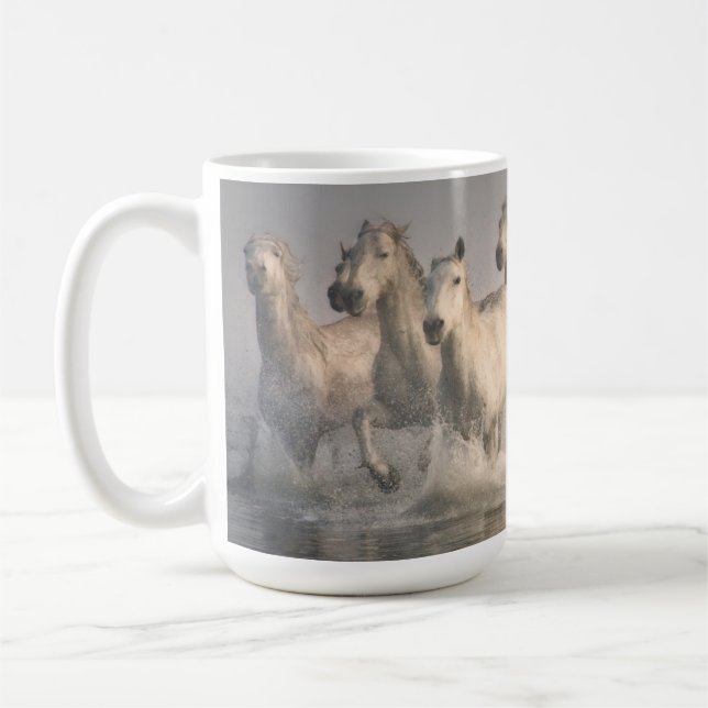 Mug Galloping à cheval dans l'eau méditerranéenne (Gauche)