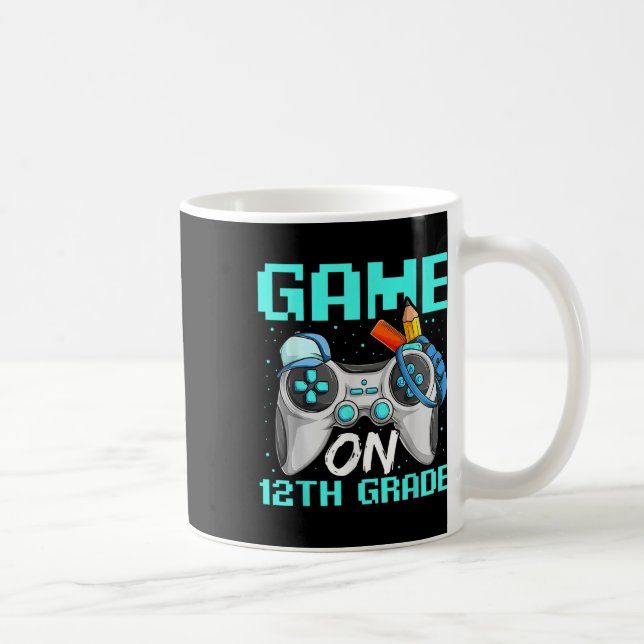 Mug Game On Twelfth Grade Shirts, Funny Gamer Boy Back (Droite)