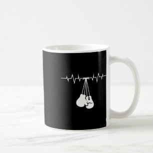 Mug Gants Blanches En Boxe Accrochés Sur La Boxe Coeur