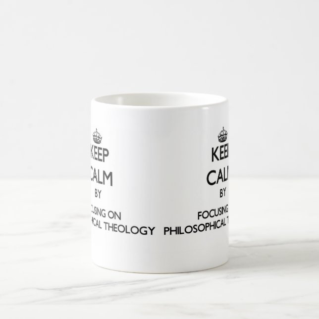 Mug Gardez le calme en se concentrant sur la théologie (Centre)