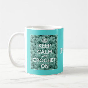 Mug Gardez le calme et faites du crochet sur le bleu