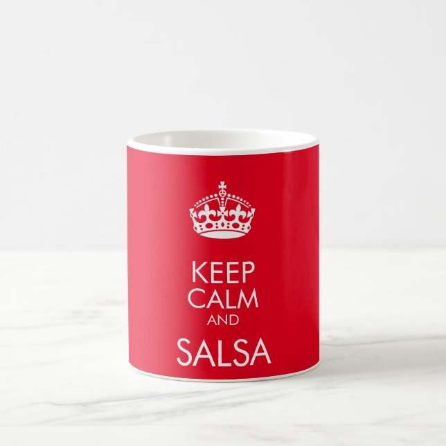Mug Gardez le calme et la salsa - changer la couleur a (Centre)