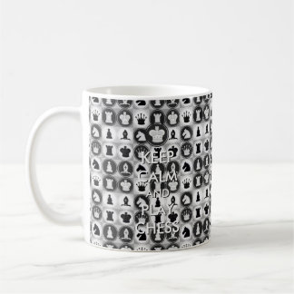 Mug Gardez le calme et le motif d'échecs de jeu