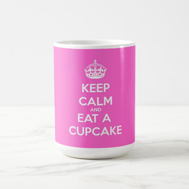 Mug Gardez le calme et mangez un petit gâteau (Centre)
