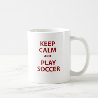 Mug Gardez le football de calme et de jeu