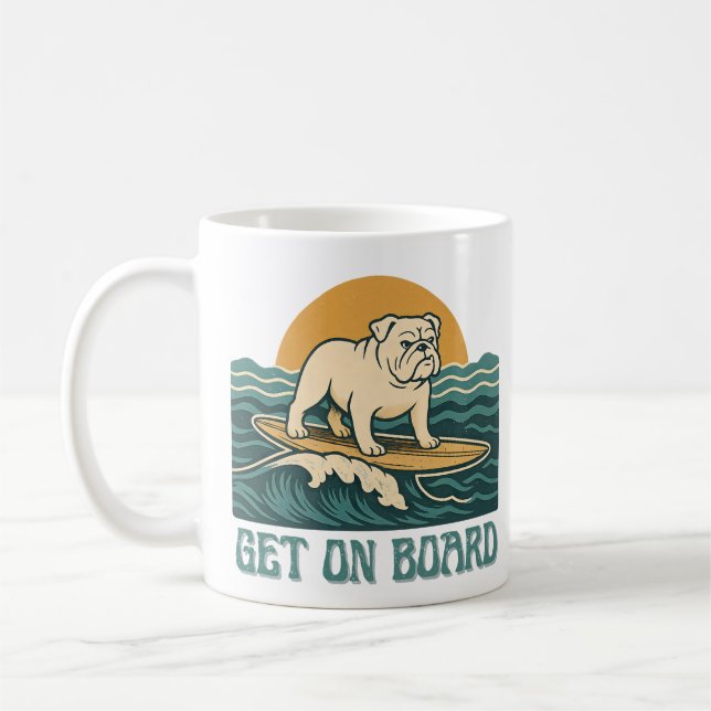 Mug Get On Board Surfer Dog | Retro Bulldog Surfing (Gauche)