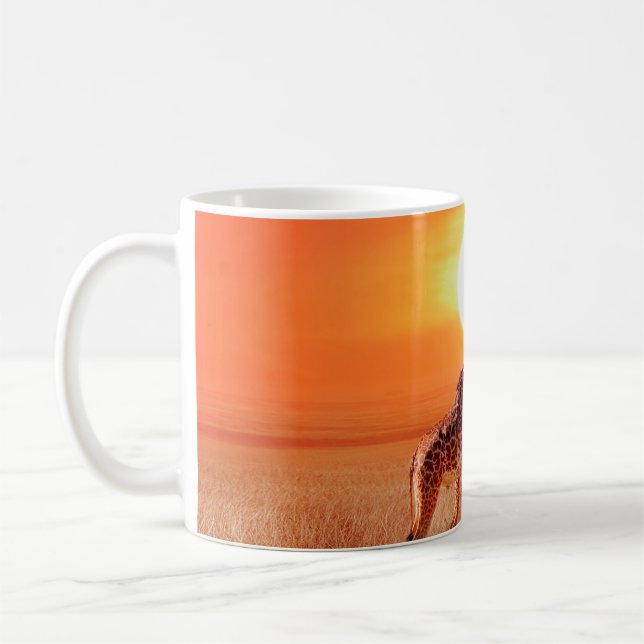 Mug Girafe dans la savane africaine contre le dos (Gauche)