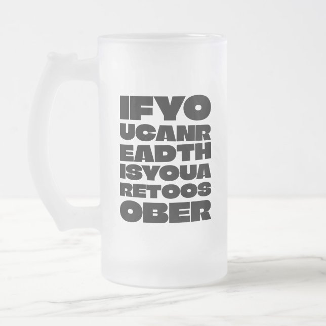 Mug givré avec typographie audacieuse TooSober (Gauche)