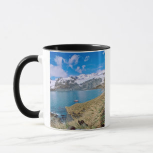 Mug Glaciers et voilier en arrière - plan
