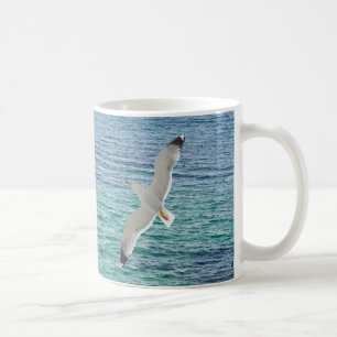 Mug Goéland volant au-dessus de la mer