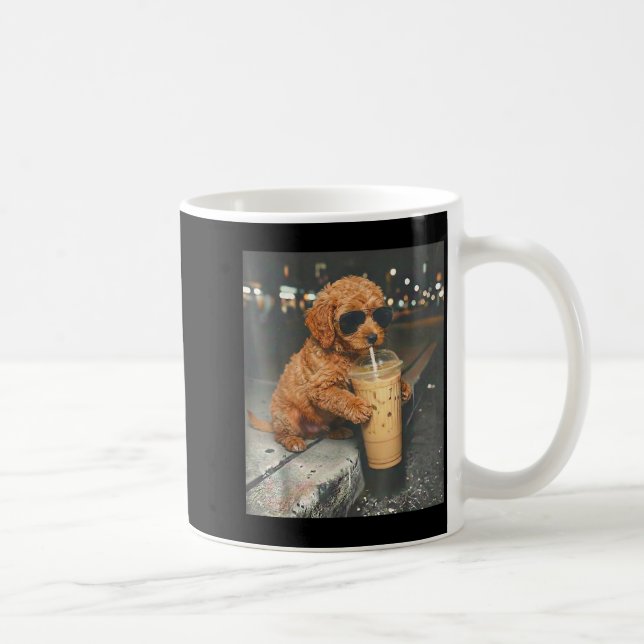 Mug Goldendoodle buvant du café glacé mème de chien dr (Droite)