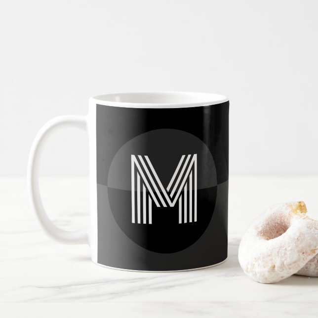Mug Gothique noir gris foncé géométrique Monogramme mo (Avec donut)