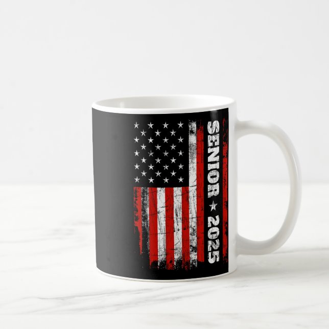 Mug Graduation 2025 Shirt Design avec nous Drapeau Sen (Droite)