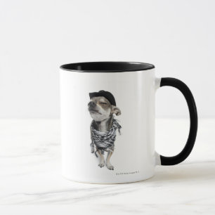 Mug Grand-angulaire d'un chiwawa avec le sien observe