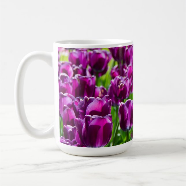 Mug Grand champ de tulipes pourpres (Gauche)