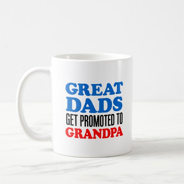 Mug Grand-père promu par de grands papas (Gauche)