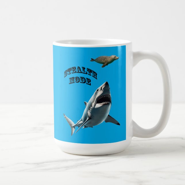 Mug Grand requin blanc traquant un phoque sous l'eau U (Droite)