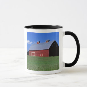 Mug Grange rouge dans le comté de Latah, état de l'Ida