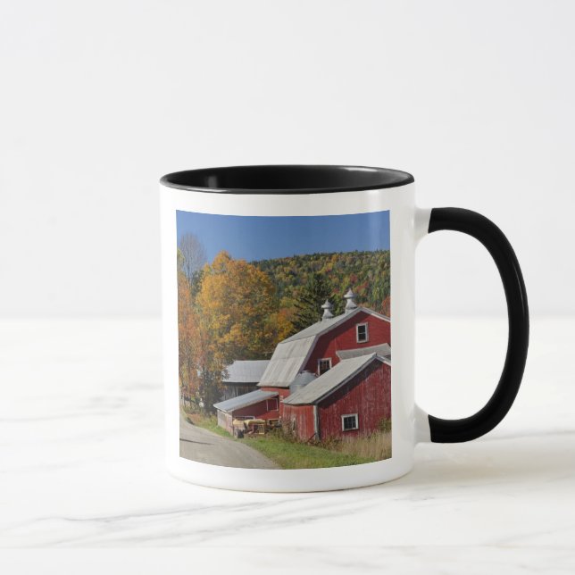 Mug Grange rurale classique et route, White Mountain (Droite)