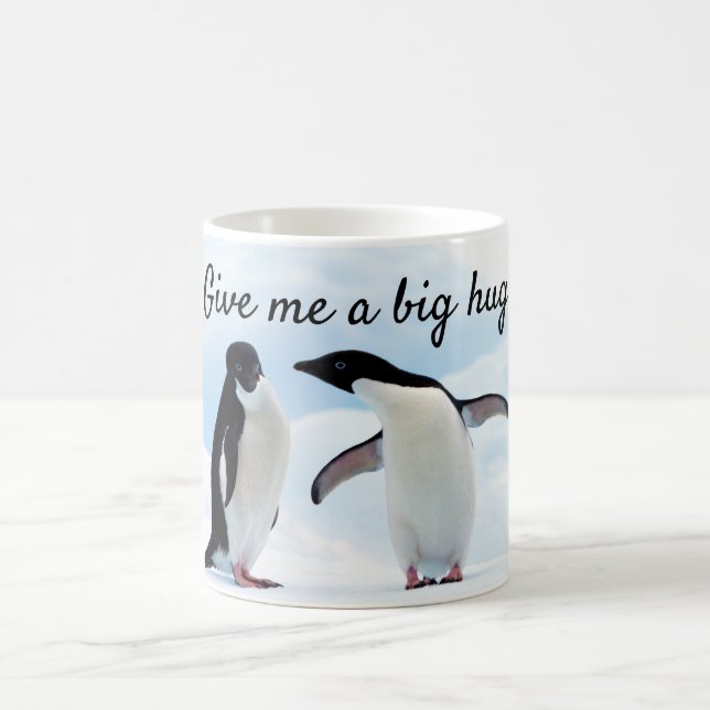Mug Gros câlin Penguin sur la glace photo avec texte (Centre)