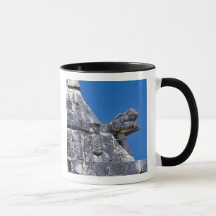 Mug Gros plan sur des pierres formant un ancien bâtime