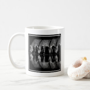Mug Groupe de zèbres des plaines boivent ensemble la n
