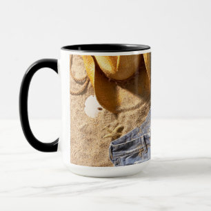 Mug Habillement laissé sur la plage
