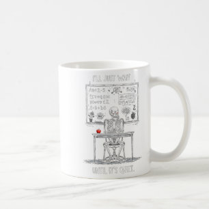 Mug Halloween 2025 Funny calme squelette enseignant mi