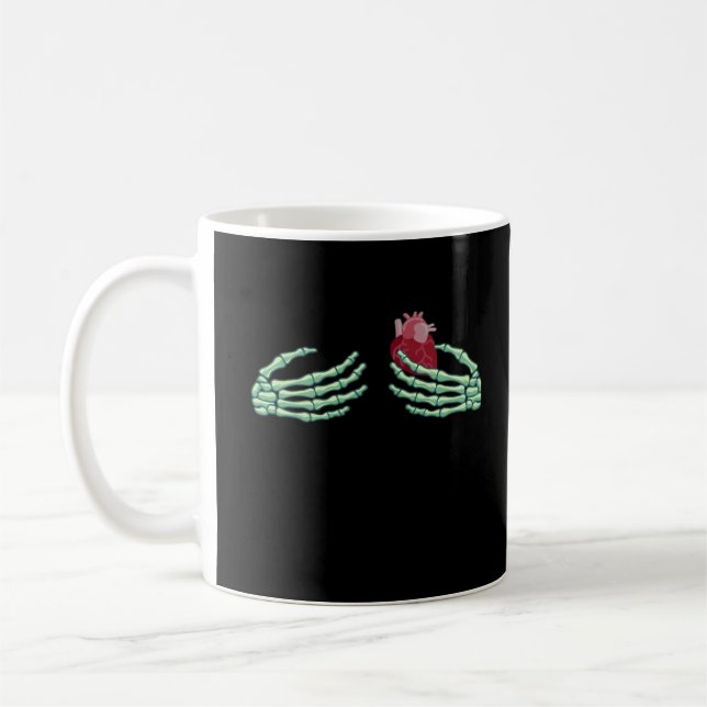 Mug Halloween Squelette Mains Avec Coeur Classique (Gauche)
