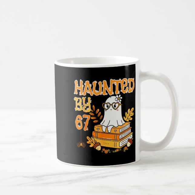 Mug Hanté par 67 fantôme et citrouille drôles de lectu (Droite)