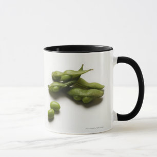 Mug haricots verts multiples d'edamame avec la cosse