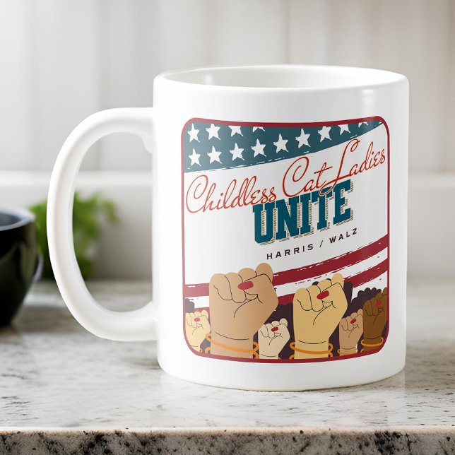 Mug Harris Walz Femmes Chat Sans Enfant Unite Poings (Harris Walz Childless Cat Ladies Unite Fists Coffee Mug)