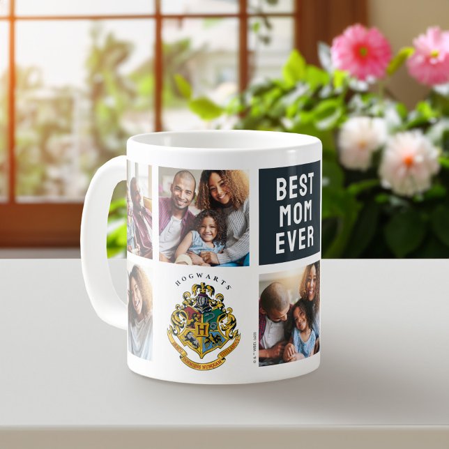 Mug Harry Potter | Cimier de Poudlard - Photo de maman (Mug on table)