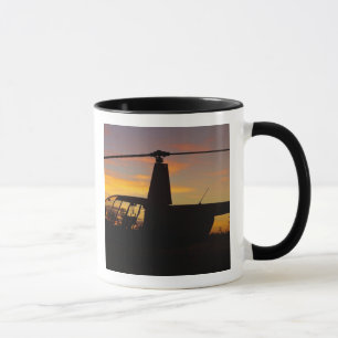 Mug Hélicoptère Robinson R44 au coucher du soleil