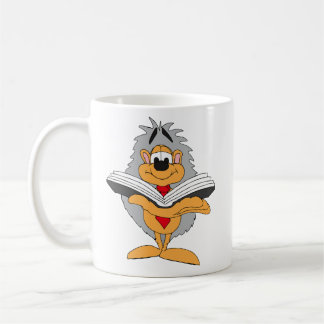 Mug hérisson lit un livre