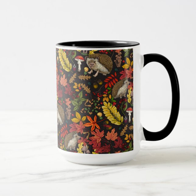 Mug Hérissons et flore de forêt automnale sur fond noi (Droite)
