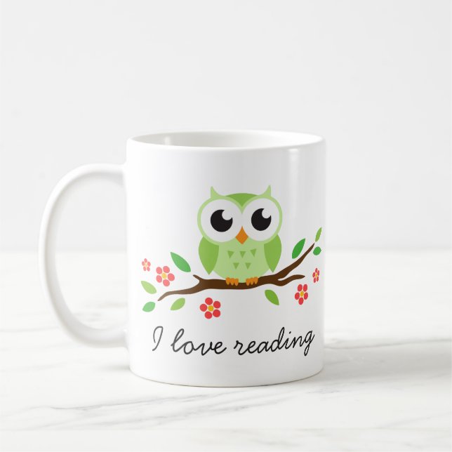Mug Hibou vert mignon sur la lecture florale d'amour (Gauche)