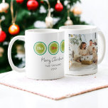 Mug Ho Ho Joyeux Noël moderne Photo et texte<br><div class="desc">Ho ho Ho Joyeux Noël Photo moderne et tasse de texte de Ricaso - ajoutez votre propre photo et texte à cette grande photo cadeau de Noël idée de la boisson. Modifiez le texte et la photographie en fonction de vos besoins.</div>