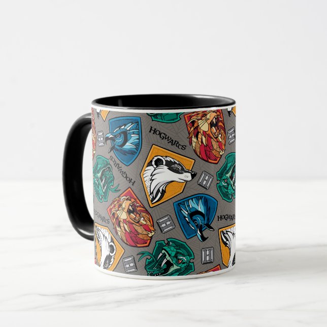 Mug HOGWARTS™ Maisons Motif Crosshatchatchatchatchatch (Devant gauche)