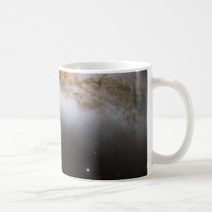 Mug Hubble interagissant Galaxy NGC 520
