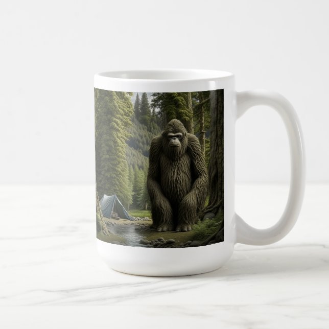 Mug Huge Bigfoot assis dans les bois (Droite)